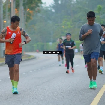 Runner Photo 8160216