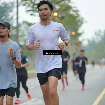 Runner Photo 8160258