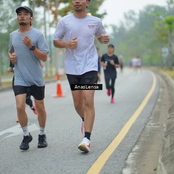 Runner Photo 8160260