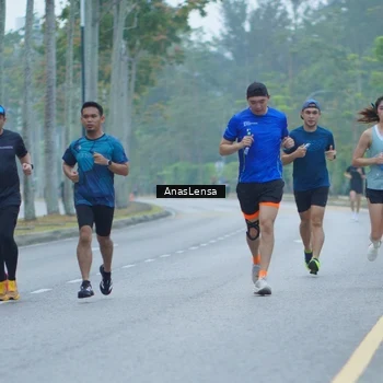 Runner Photo 8160308