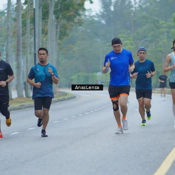 Runner Photo 8160311