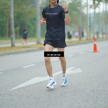 Runner Photo 8160409