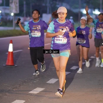 Runner Photo 8160432