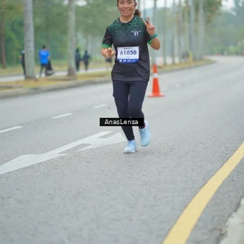 Runner Photo 8160479