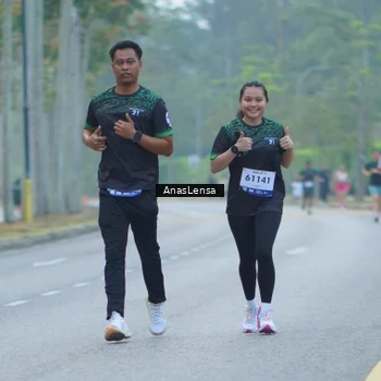 Runner Photo 8160491