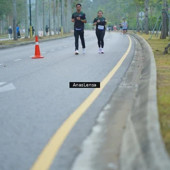 Runner Photo 8160493