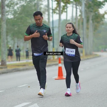 Runner Photo 8160527