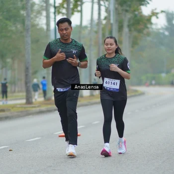 Runner Photo 8160529