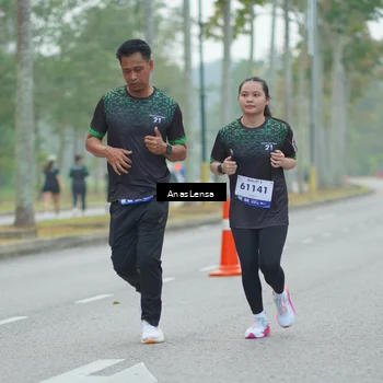 Runner Photo 8160540