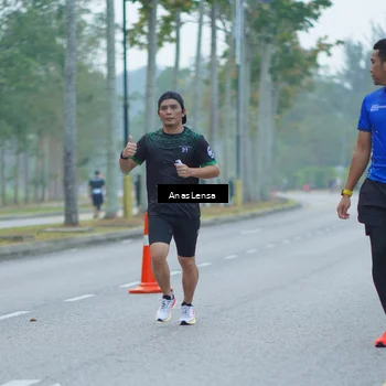 Runner Photo 8160594