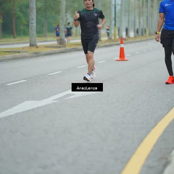 Runner Photo 8160603