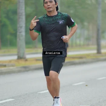 Runner Photo 8160604
