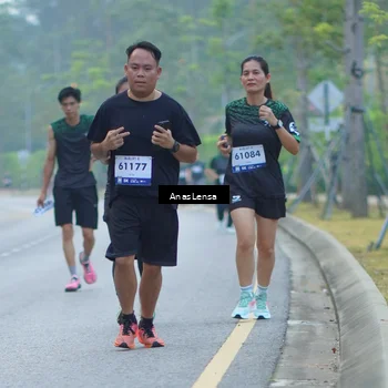 Runner Photo 8160630