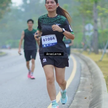 Runner Photo 8160657