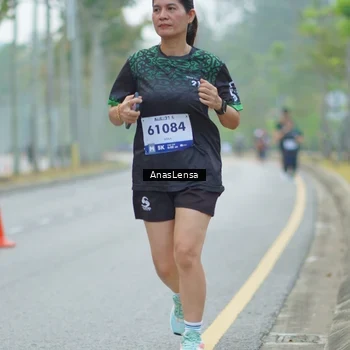 Runner Photo 8160670