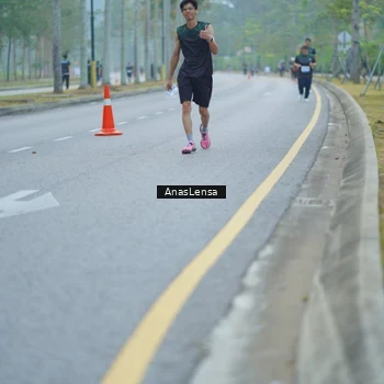 Runner Photo 8160671