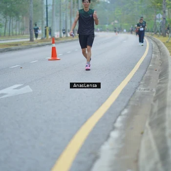 Runner Photo 8160679