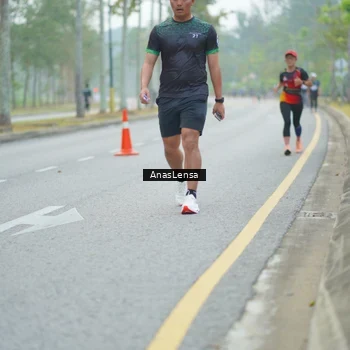 Runner Photo 8160772