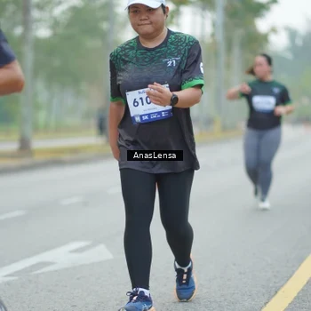 Runner Photo 8160846