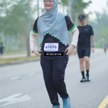 Runner Photo 8160959