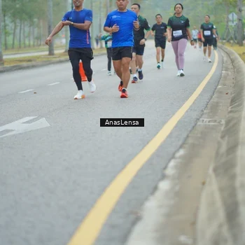Runner Photo 8161200