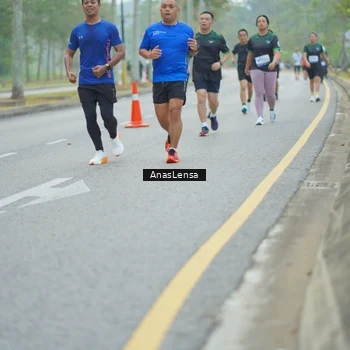 Runner Photo 8161201