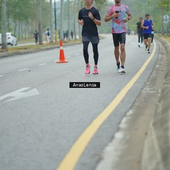 Runner Photo 8161898