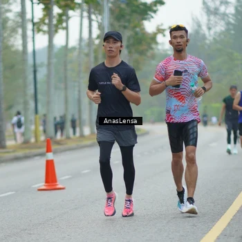 Runner Photo 8161899