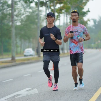 Runner Photo 8161930