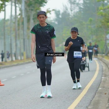 Runner Photo 8162027