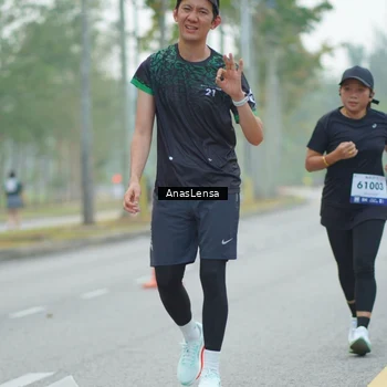 Runner Photo 8162059