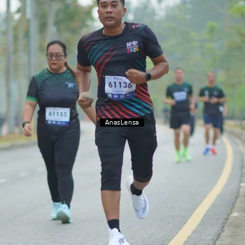 Runner Photo 8162696