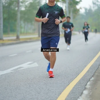 Runner Photo 8162962