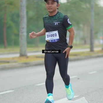 Runner Photo 8164002