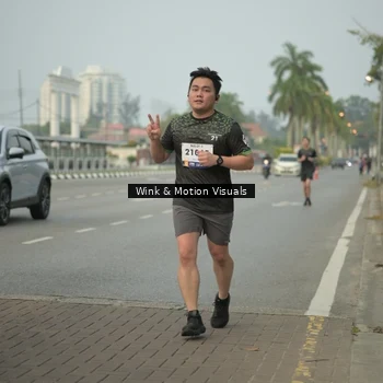Runner Photo 8164012