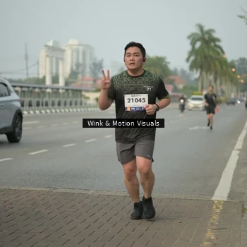 Runner Photo 8164024