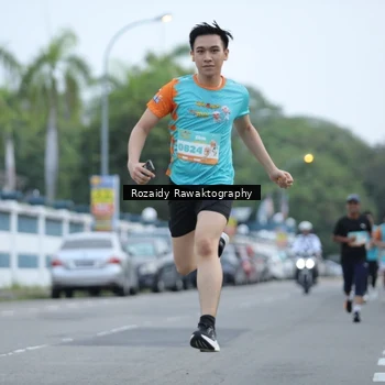 Runner Photo 8164043