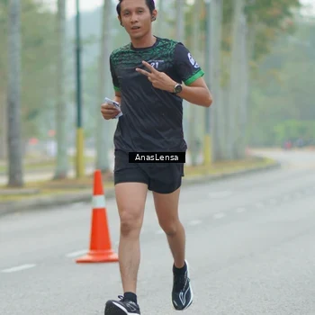 Runner Photo 8164680
