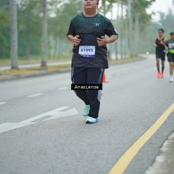 Runner Photo 8165037