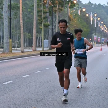Runner Photo 8165398
