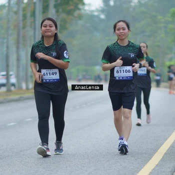 Runner Photo 8165975