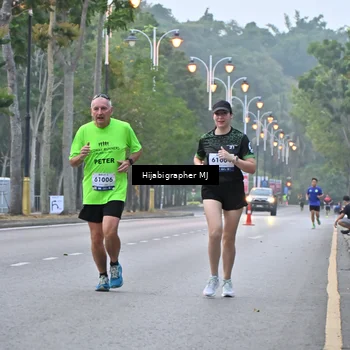 Runner Photo 8166001