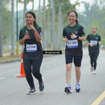 Runner Photo 8166112