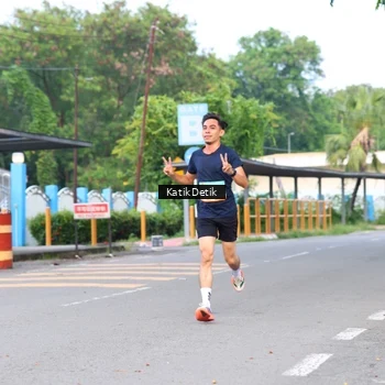 Runner Photo 8166244