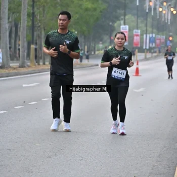 Runner Photo 8166532