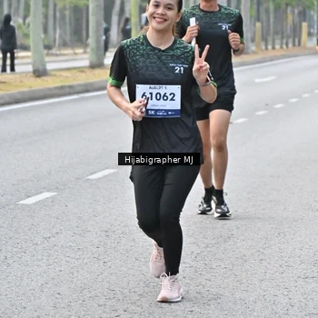 Runner Photo 8168024