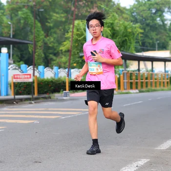 Runner Photo 8168812