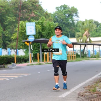 Runner Photo 8170043