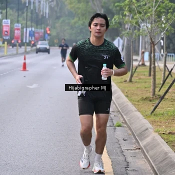 Runner Photo 8170396