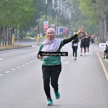 Runner Photo 8170498